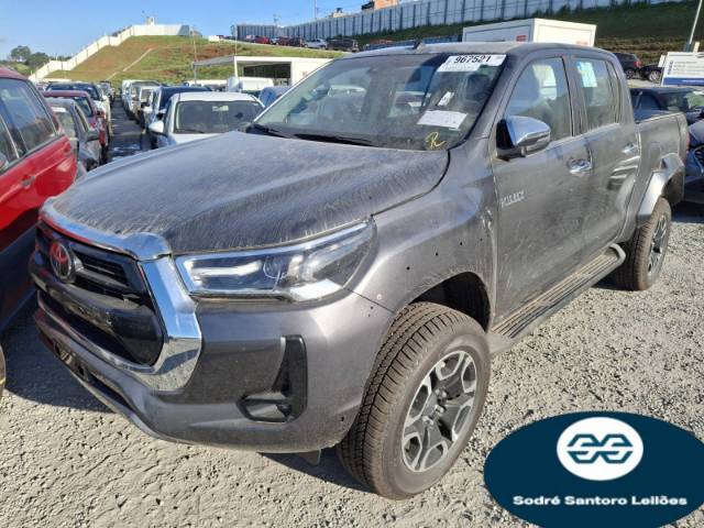 TOYOTA HILUX 2.8 24/25